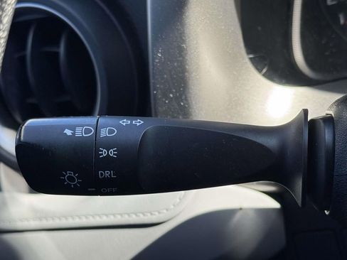 Used 2015 Toyota RAV4 LE image 22