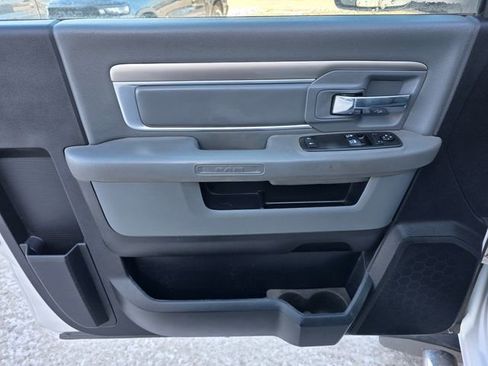 Used 2016 RAM 5500 Tradesman w/ Power & Remote Entry Group image 24