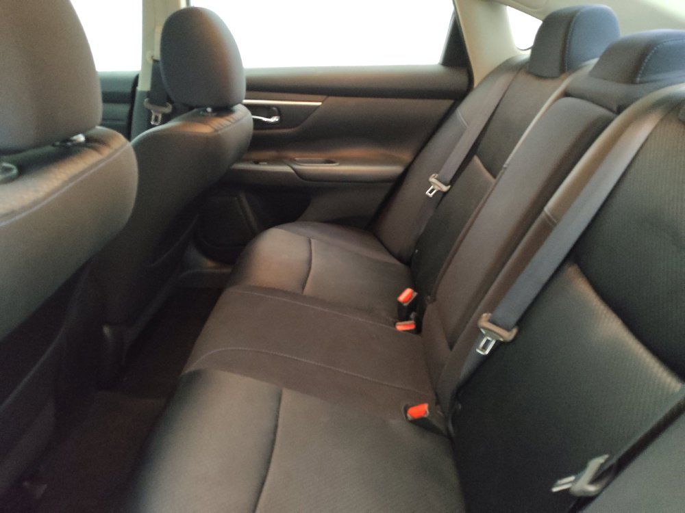 Used 2016 Nissan Altima 2.5 SR FWD image 18