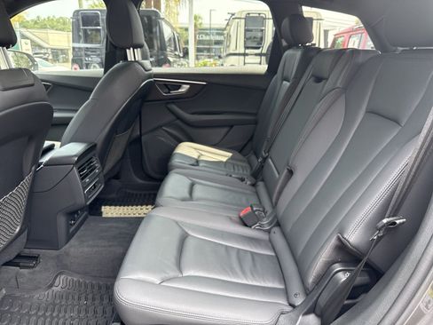 Used 2021 Audi Q7 3.0T Premium w/ Convenience Package AWD/4WD image 27