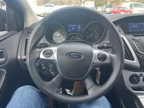 Used 2014 Ford Focus SE image 20