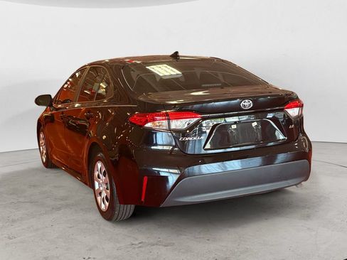Used 2024 Toyota Corolla LE FWD image 5