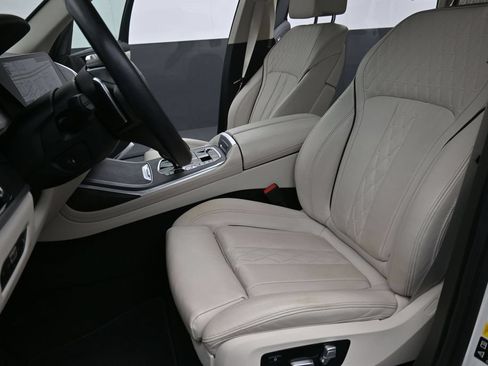 Used 2022 BMW X7 xDrive40i w/ Executive Package AWD/4WD image 10