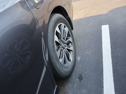 Used 2023 Honda Odyssey EX-L image 12