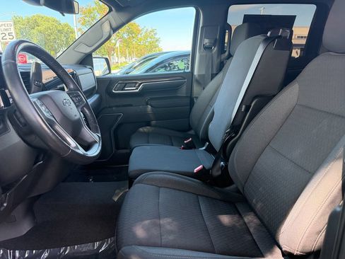 Used 2022 Chevrolet Silverado 1500 RST RWD image 15
