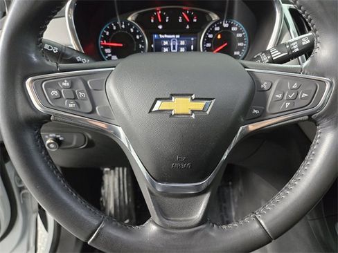 Used 2019 Chevrolet Equinox LT image 19