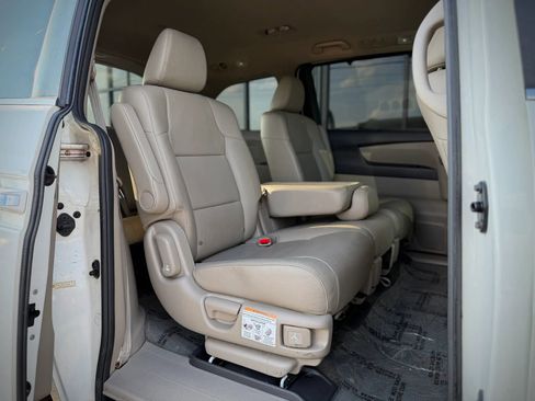 Used 2016 Honda Odyssey EX-L image 17