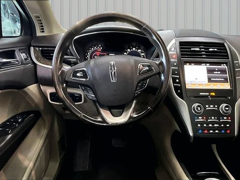 Used 2017 Lincoln MKC Reserve AWD/4WD image 8