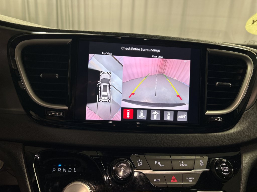 Used 2026 Chrysler Pacifica Select w/ S Appearance Package FWD image 18
