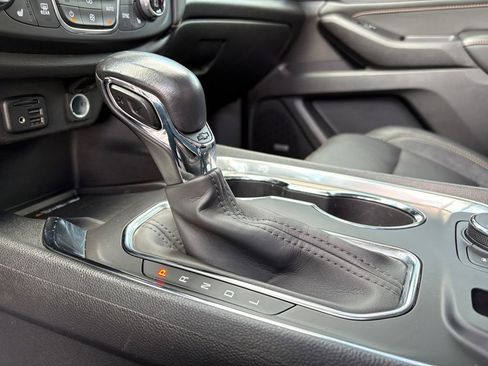 Used 2021 Chevrolet Traverse Premier w/ Redline Edition image 34