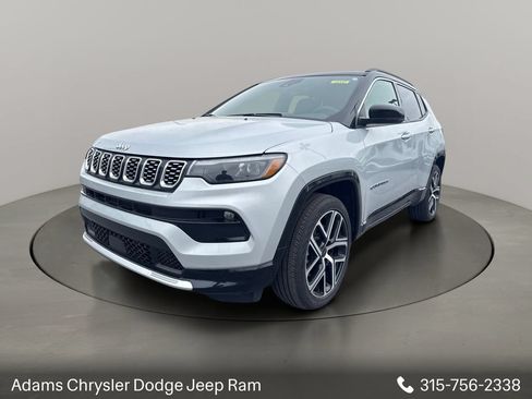 Used 2025 Jeep Compass Limited w/ Elite Group AWD/4WD image 3