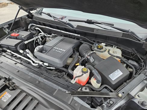 Used 2021 Chevrolet Silverado 1500 High Country w/ Technology Package image 26