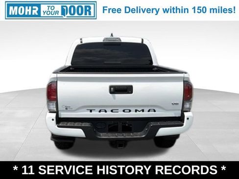 Used 2021 Toyota Tacoma TRD Off-Road w/ Technology Package AWD/4WD image 4