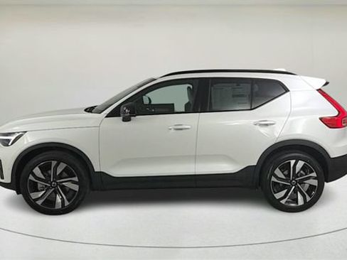 Certified 2026 Volvo XC40 B5 Ultra w/ Climate Package AWD/4WD image 7