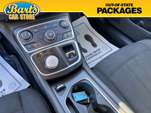 Used 2016 Chrysler 200 Limited image 34