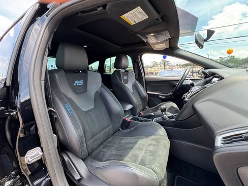 Used 2017 Ford Focus RS AWD/4WD image 23