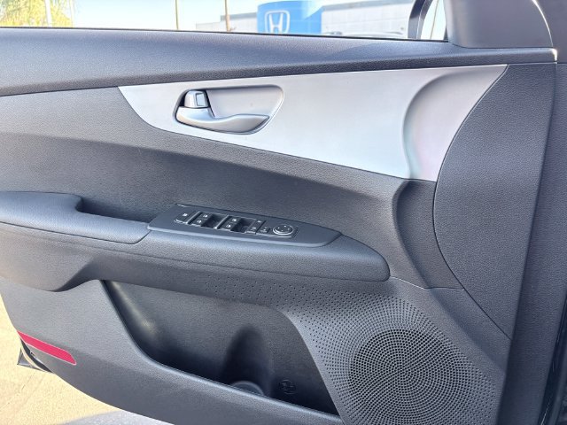 Used 2023 Kia Forte LXS FWD image 11