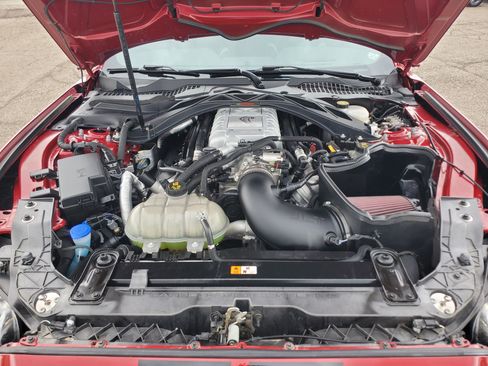 Used 2021 Ford Mustang Shelby GT500 w/ Technology Package RWD image 8