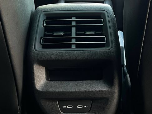 Used 2025 Volkswagen Tiguan SE R-Line AWD/4WD image 22