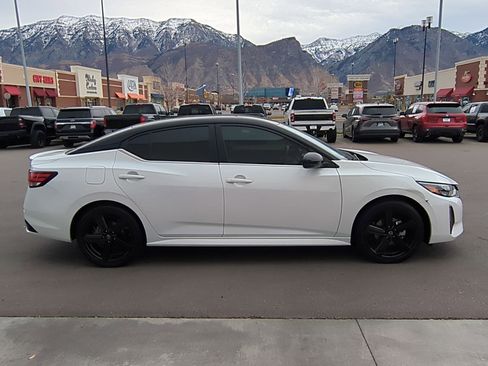 Used 2024 Nissan Sentra SR w/ Trunk Package image 2