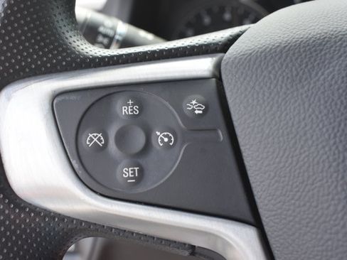 Used 2023 GMC Acadia SLE FWD image 21