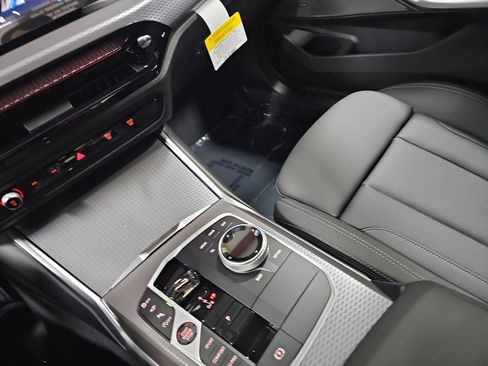 New 2026 BMW 330i Sedan w/ M Sport Package image 26