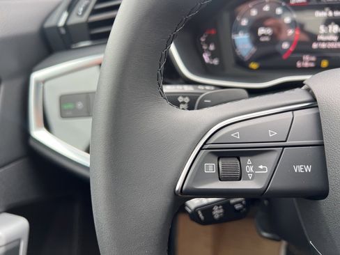 New 2025 Audi Q3 2.0T Premium image 36