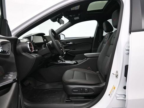 New 2026 Chevrolet Trax RS w/ Sunroof Package image 39