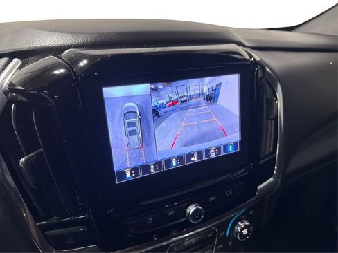 Used 2023 Chevrolet Traverse High Country image 23