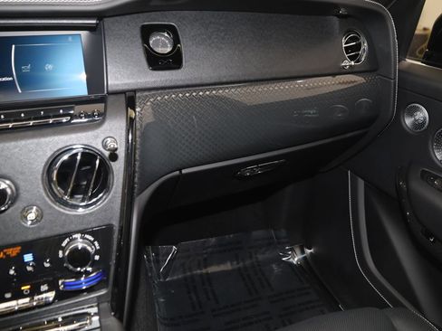 Used 2024 Rolls-Royce Cullinan Black Badge image 60