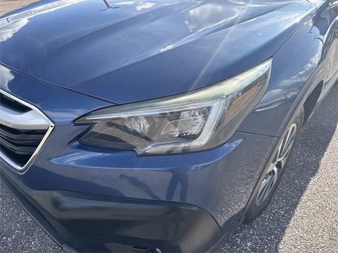 Used 2022 Subaru Outback Premium image 10