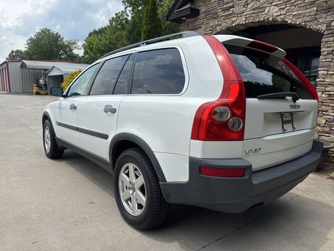 Used 2005 Volvo XC90 2.5T AWD/4WD image 3