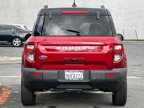 Used 2025 Ford Bronco Sport Outer Banks image 8