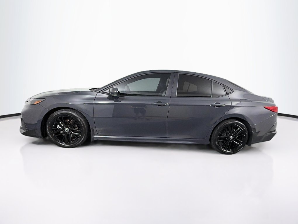 Used 2025 Toyota Camry SE FWD image 6