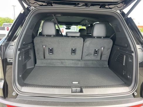 New 2026 Chevrolet Traverse LT w/ Sun and Wheel Package FWD image 31