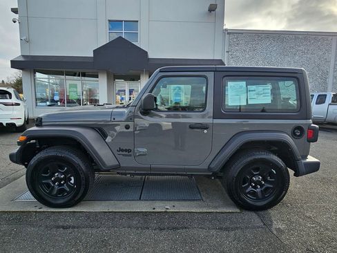 Used 2021 Jeep Wrangler Sport image 8
