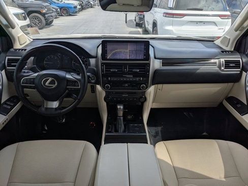 Used 2023 Lexus GX 460 Premium w/ Accessory Package AWD/4WD image 15