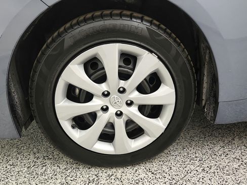 Used 2022 Toyota Corolla LE FWD image 39