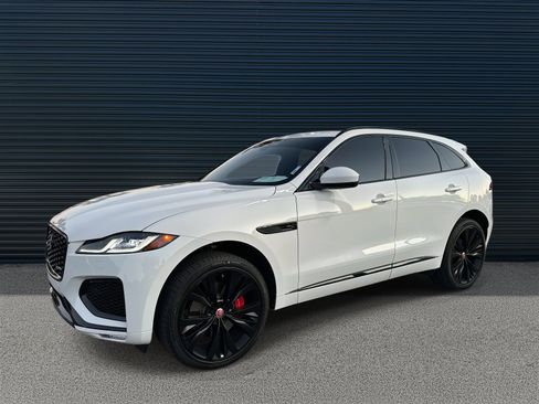 Used 2023 Jaguar F-PACE R-Dynamic S image 7