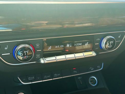 Used 2020 Audi Q5 2.0T Premium w/ Convenience Package image 31