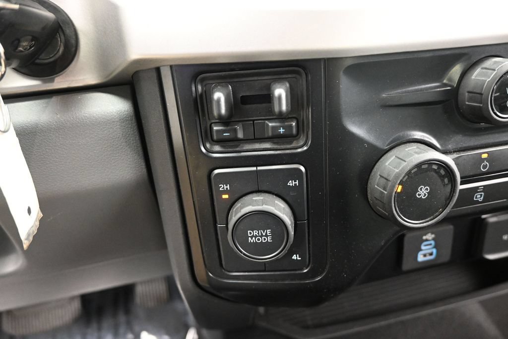 Used 2025 Ford F350 XLT AWD/4WD image 29