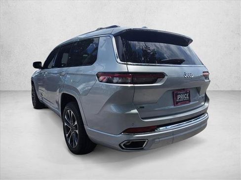 Used 2022 Jeep Grand Cherokee L Overland RWD image 8