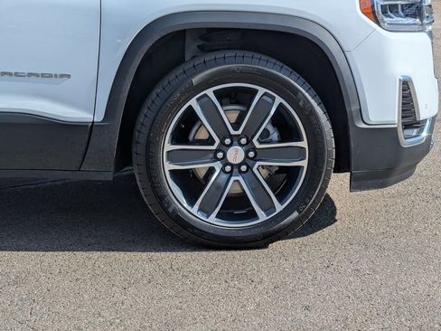 Used 2023 GMC Acadia SLT w/ Technology Package AWD/4WD image 12