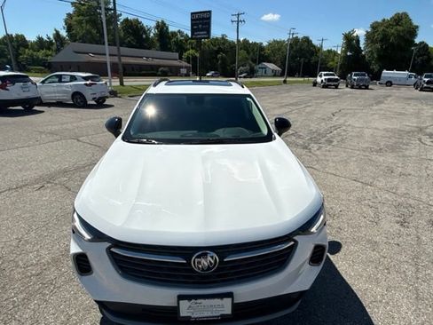 Used 2023 Buick Envision Essence w/ Sport Touring Package FWD image 8