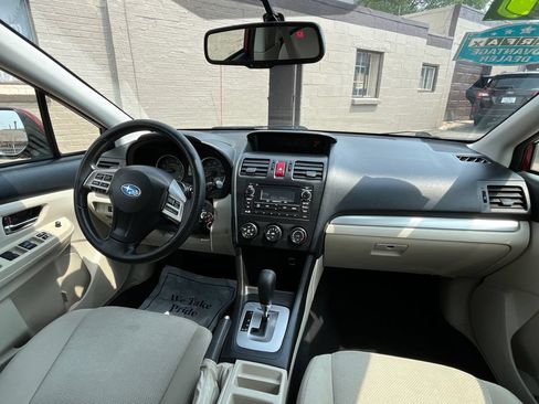 Used 2014 Subaru Crosstrek 2.0i Premium AWD/4WD image 16