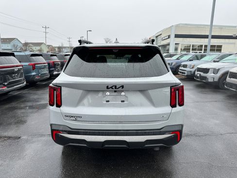 Used 2025 Kia Sorento SX Prestige image 6