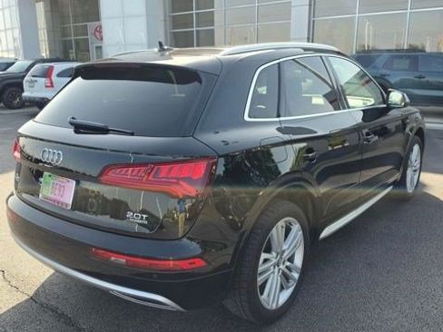Used 2018 Audi Q5 2.0T Premium Plus w/ Premium Plus Package AWD/4WD image 3