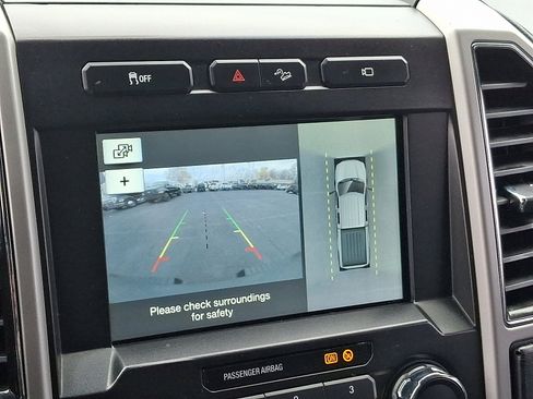 Used 2019 Ford F250 Lariat w/ Chrome Package image 24