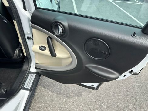 Used 2016 MINI Cooper Countryman FWD image 17