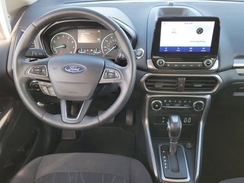 Used 2020 Ford EcoSport SE image 9
